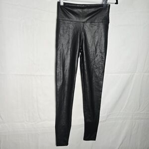 XS American Eagle Black Faux Leather Leggings Grunge Trendy Vegan Classy